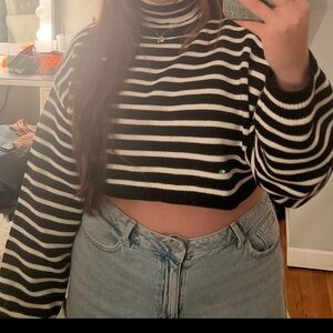 OLIVIACEOUS Cropped Knit Sweater